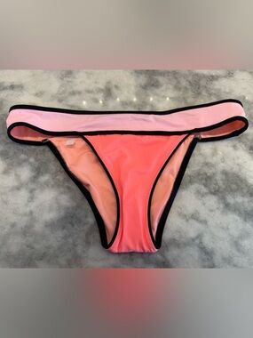 Victoria’s Secret Colorblock Bikini Bottom L Pink Coral Black Trim Cheeky